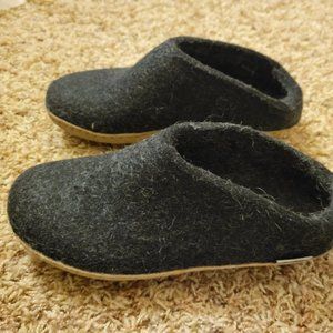 Glerups - The Slip on Leather - Charcoal 36